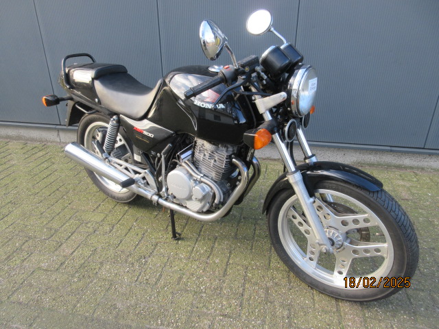 Honda - XBR 500 - €4900,00